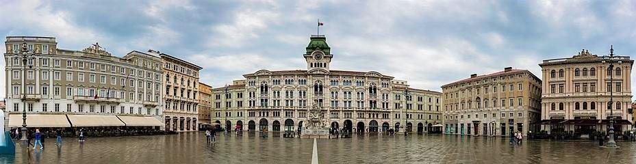 1024px-Plaza_de_la_Unidad_de_Italia,_Trieste,_Italia,_2017-04-15,_DD_11-15_HDR