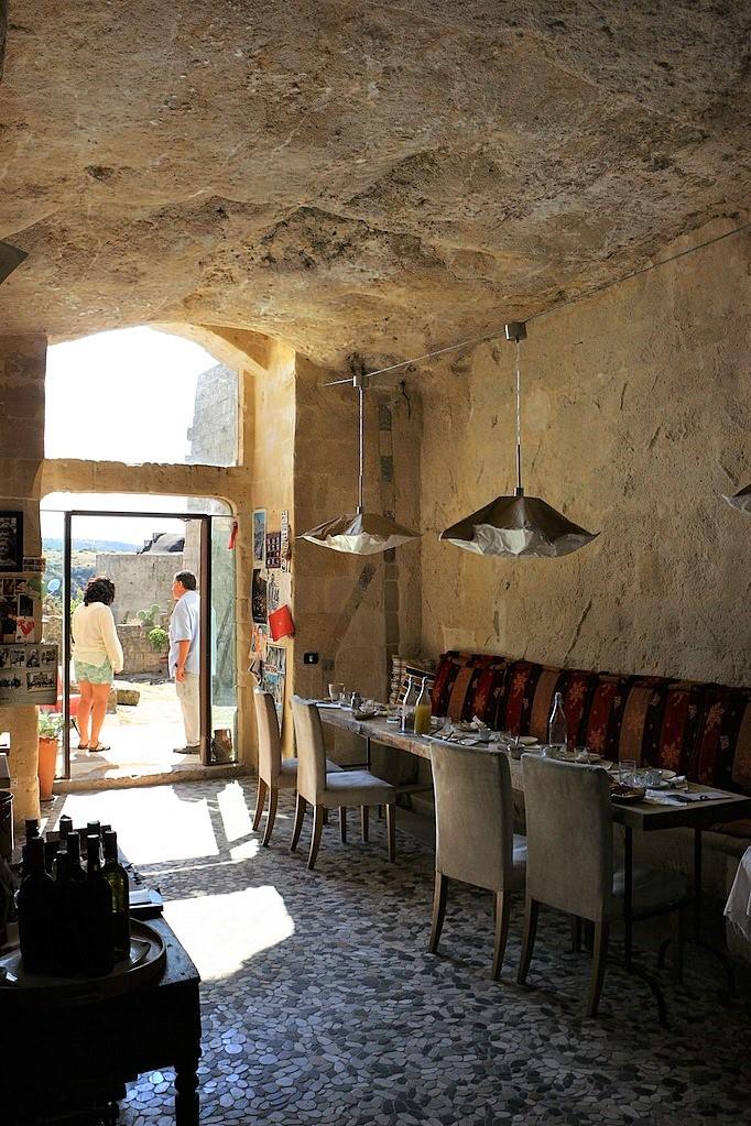 682px-Sasso_caveoso,_un_sasso_ristrutturato_(bnb_cavea)_14